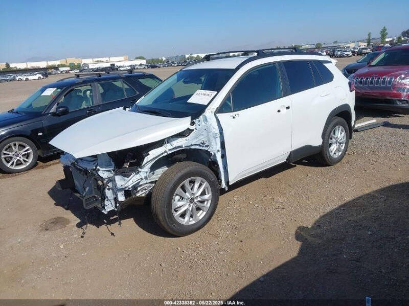 2025 Toyota Corolla Cross LE