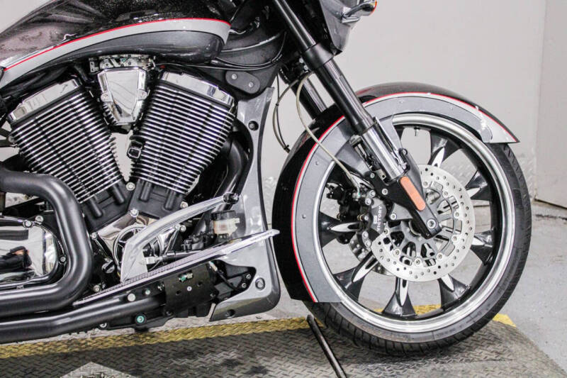 2015 Victory Magnum