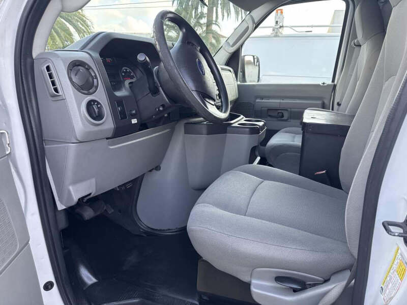 2013 Ford E-Series E-150