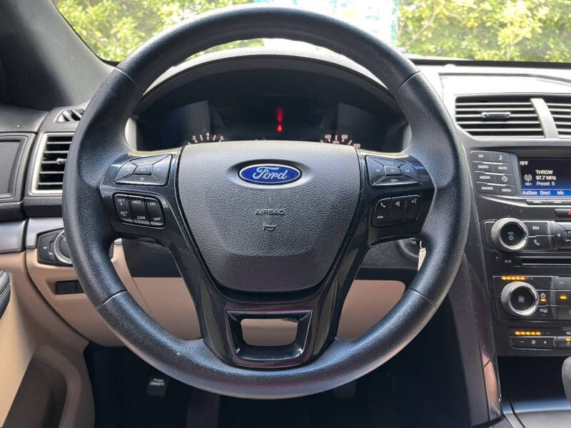 2017 Ford Explorer