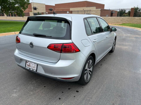 2016 Volkswagen e-Golf SE