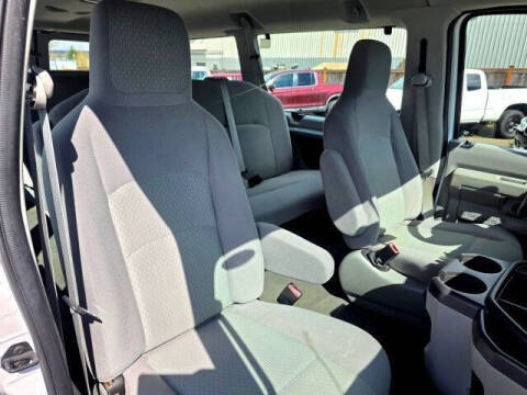 2011 Ford E-Series E-350 SD XLT