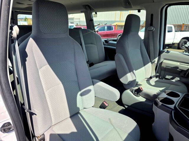 2011 Ford E-Series E-350 SD XLT