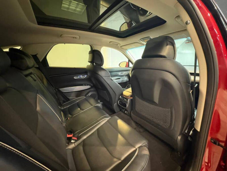 2023 Genesis GV70 2.5T Standard