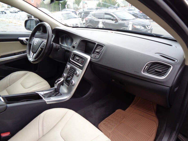 2017 Volvo S60 T5 Dynamic