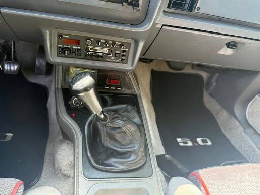 1986 Ford Mustang - Photo 17