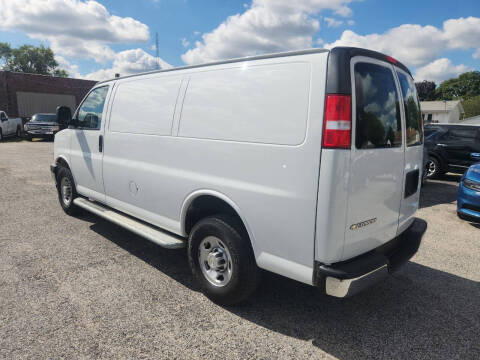 2022 Chevrolet Express 2500