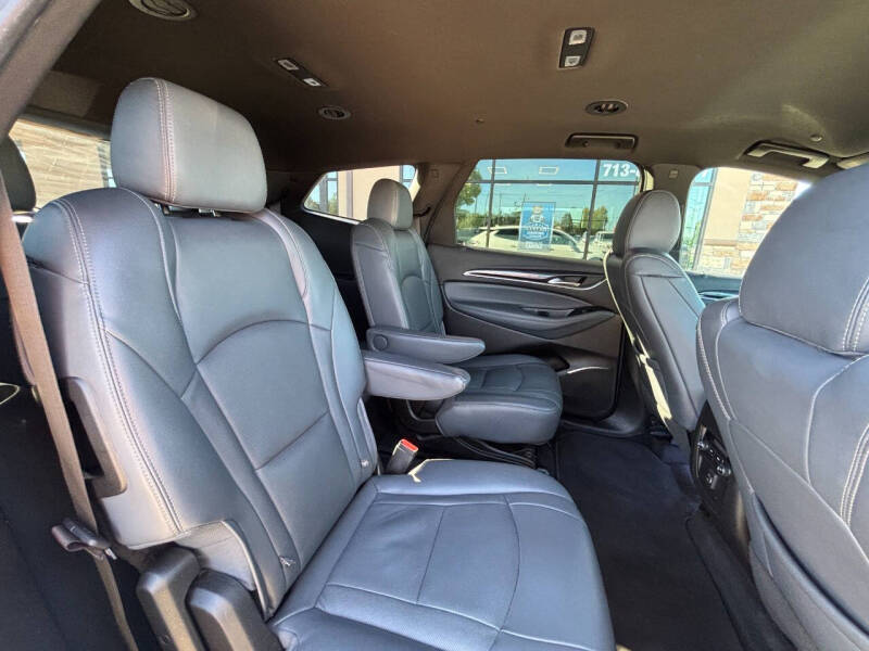 2022 Buick Enclave Essence