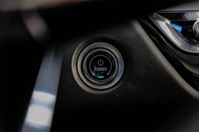 2024 Cadillac LYRIQ Luxury 1