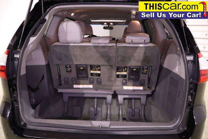 2016 Toyota Sienna XLE 8-Passenger
