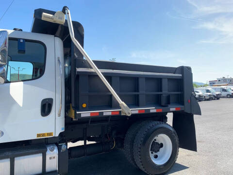2016 Freightliner M2 106
