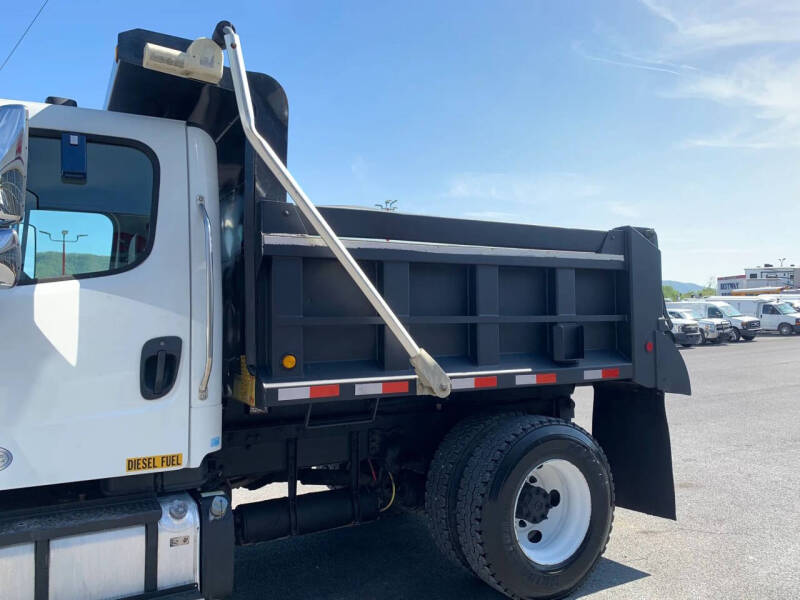 2016 Freightliner M2 106