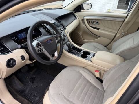 2018 Ford Taurus SE