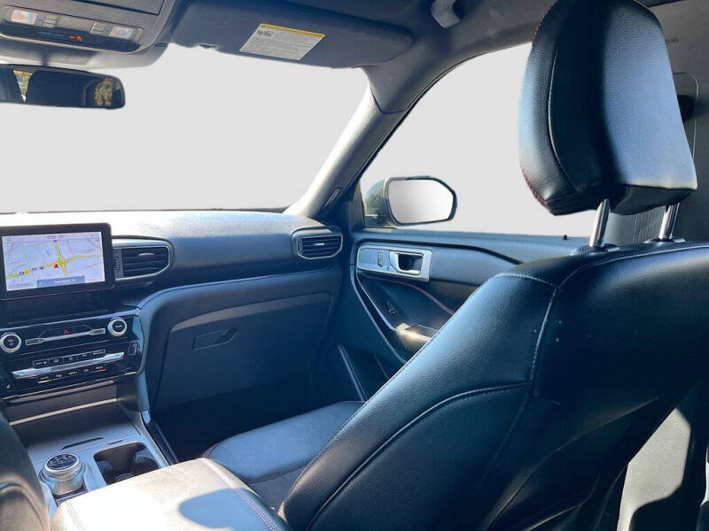 2024 Ford Explorer ST-Line