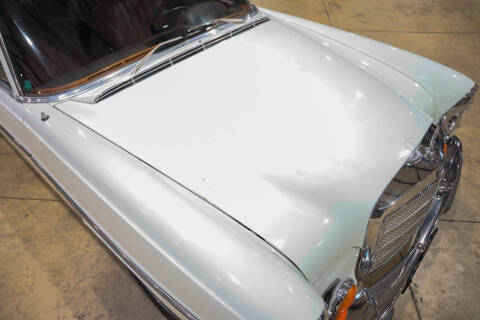 1972 Mercedes-Benz 280-Class