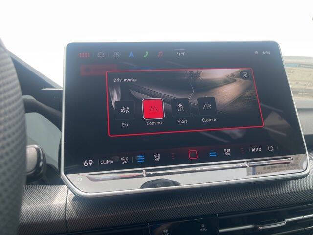 2025 Volkswagen Golf GTI SE