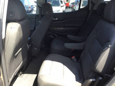2022 GMC Acadia SLE