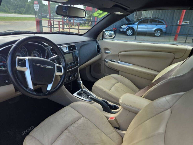 2013 Chrysler 200 Limited