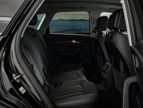 2023 Audi Q5 quattro Premium 40 TFSI