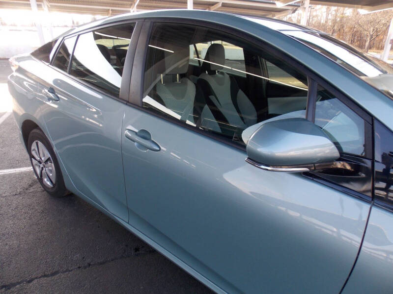 2017 Toyota Prius Three