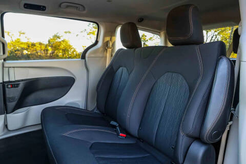 2019 Chrysler Pacifica L