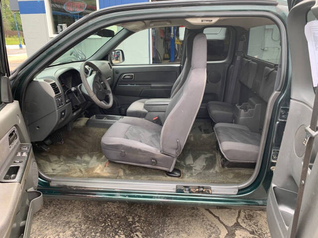 2005 Chevrolet Colorado for sale at Chuckie Bizzarro's Fleetwing Auto in Erie, PA