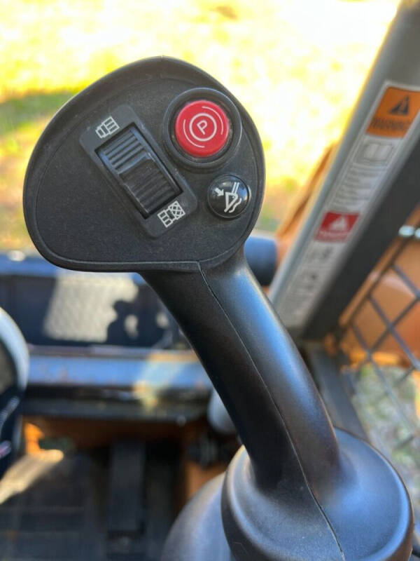 2018 Case IH  TR270 COMPACT TRACT LOADER