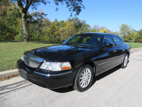 2007 Lincoln Town Car for sale at EZ Motorcars in West Allis WI