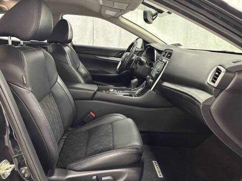 2017 Nissan Maxima 3.5 SR