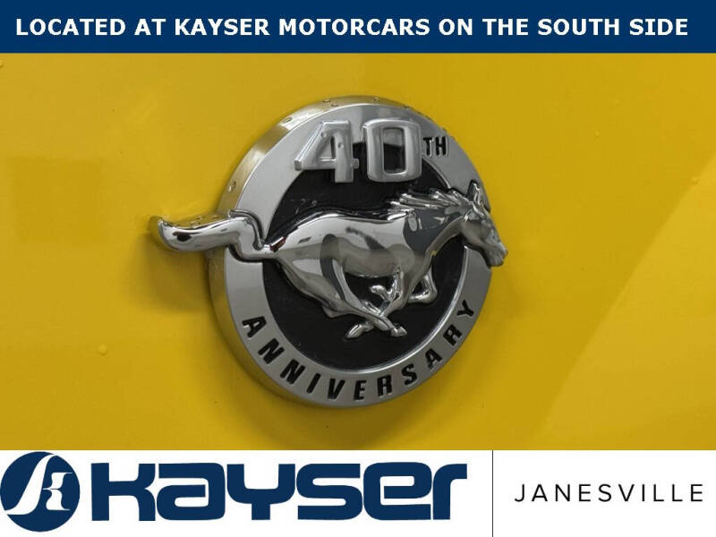 2004 Ford Mustang GT Deluxe