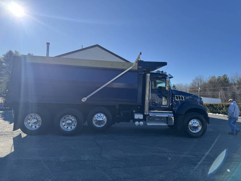 2018 Mack Gu713