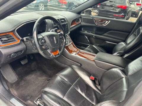 2017 Lincoln Continental Select