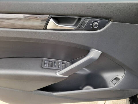 2022 Volkswagen Passat R-Line