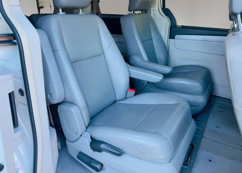 2014 Volkswagen Routan
