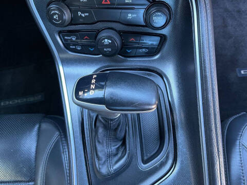 2015 Dodge Challenger SXT Plus