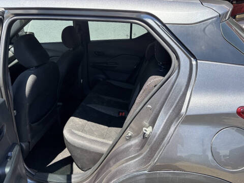 2019 Nissan Kicks S