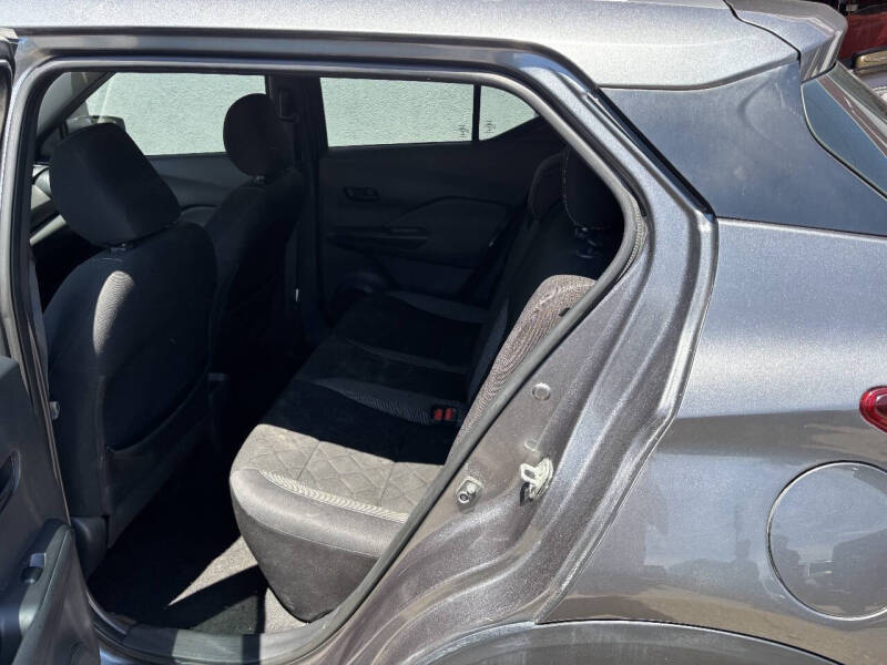 2019 Nissan Kicks S