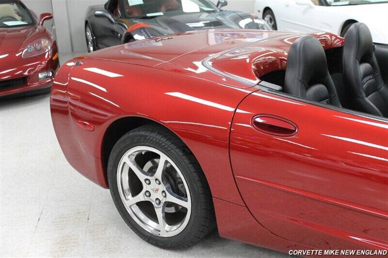 2004 Chevrolet Corvette 24