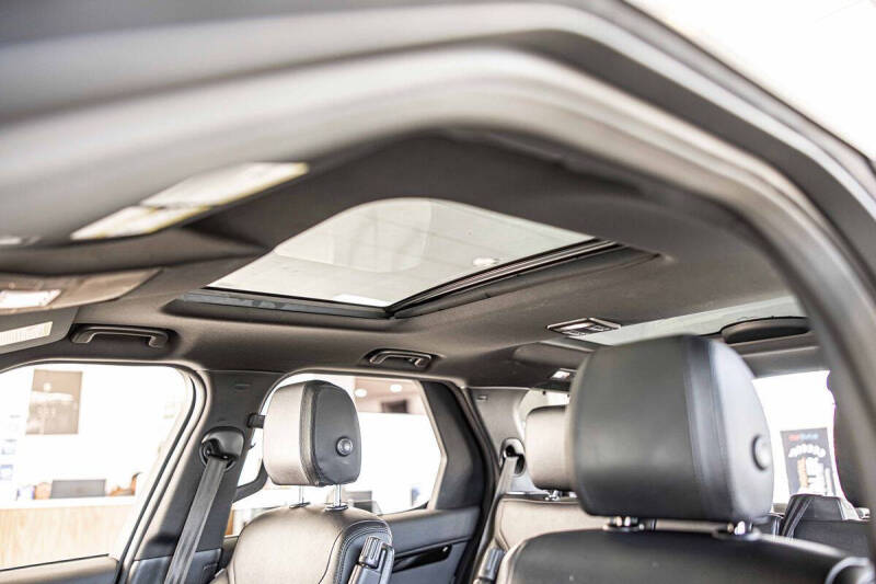 2020 Land Rover Discovery SE