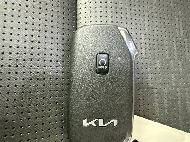 2023 Kia Niro Plug-In Hybrid SX Touring