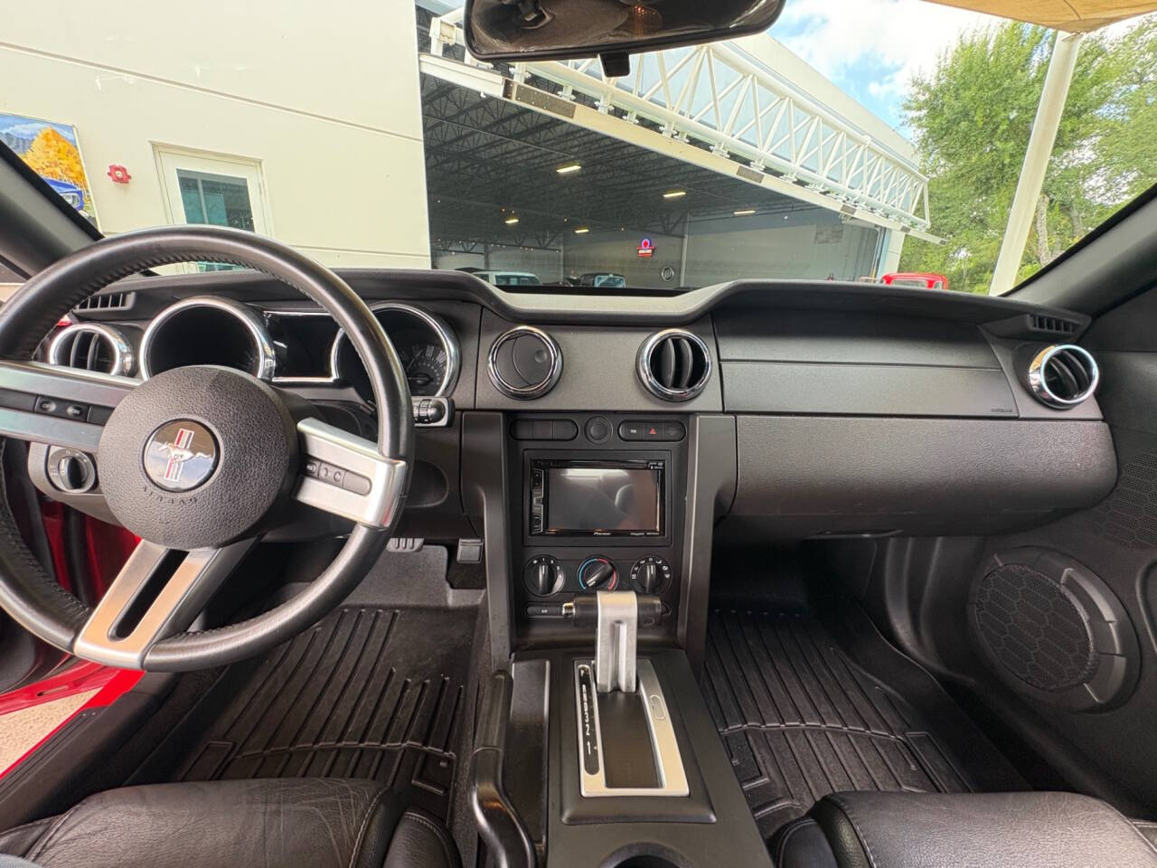 2006 Ford Mustang 39