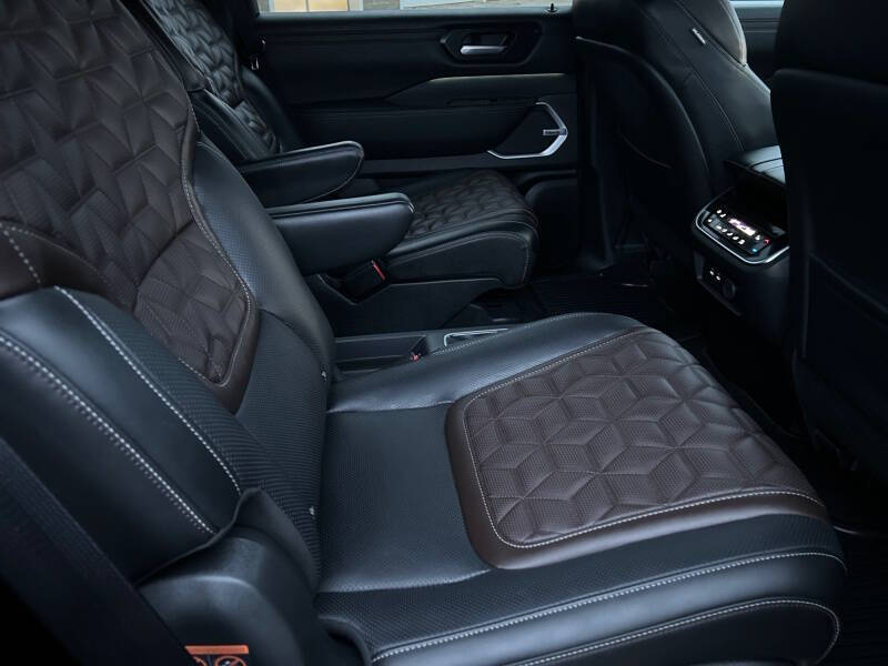 2025 Nissan Armada Platinum Reserve