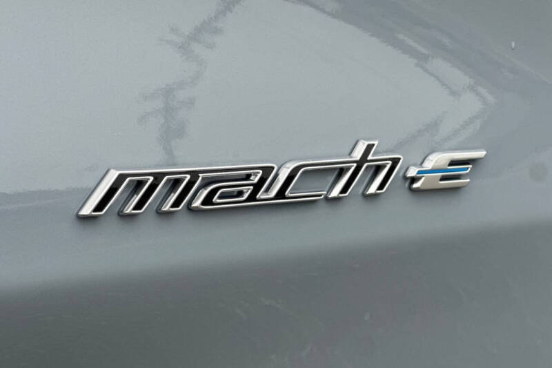 2025 Ford Mustang Mach-E Select