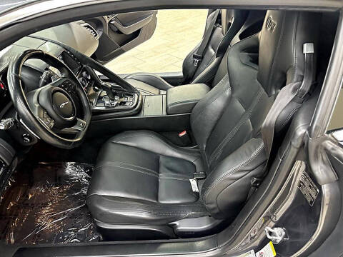 2016 Jaguar F-TYPE R