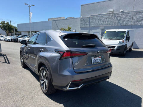 2020 Lexus NX 300h