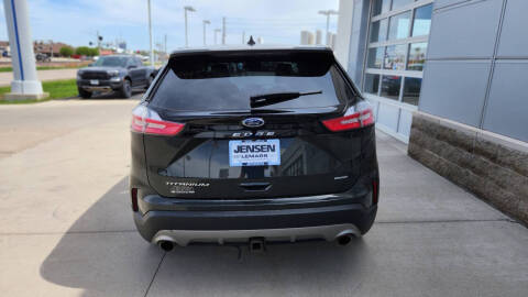 2022 Ford Edge Titanium