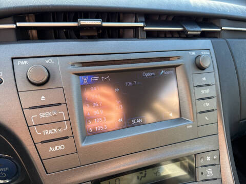 2013 Toyota Prius Two