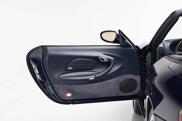 2000 Porsche 911 Carrera