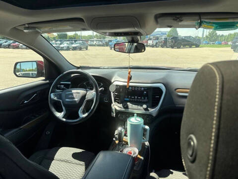 2017 GMC Acadia SLE-2