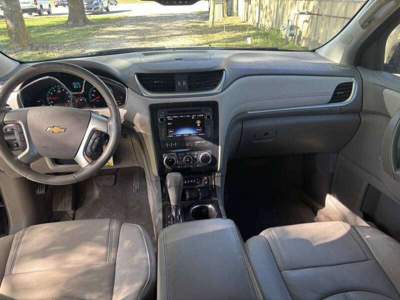 2017 Chevrolet Traverse LT